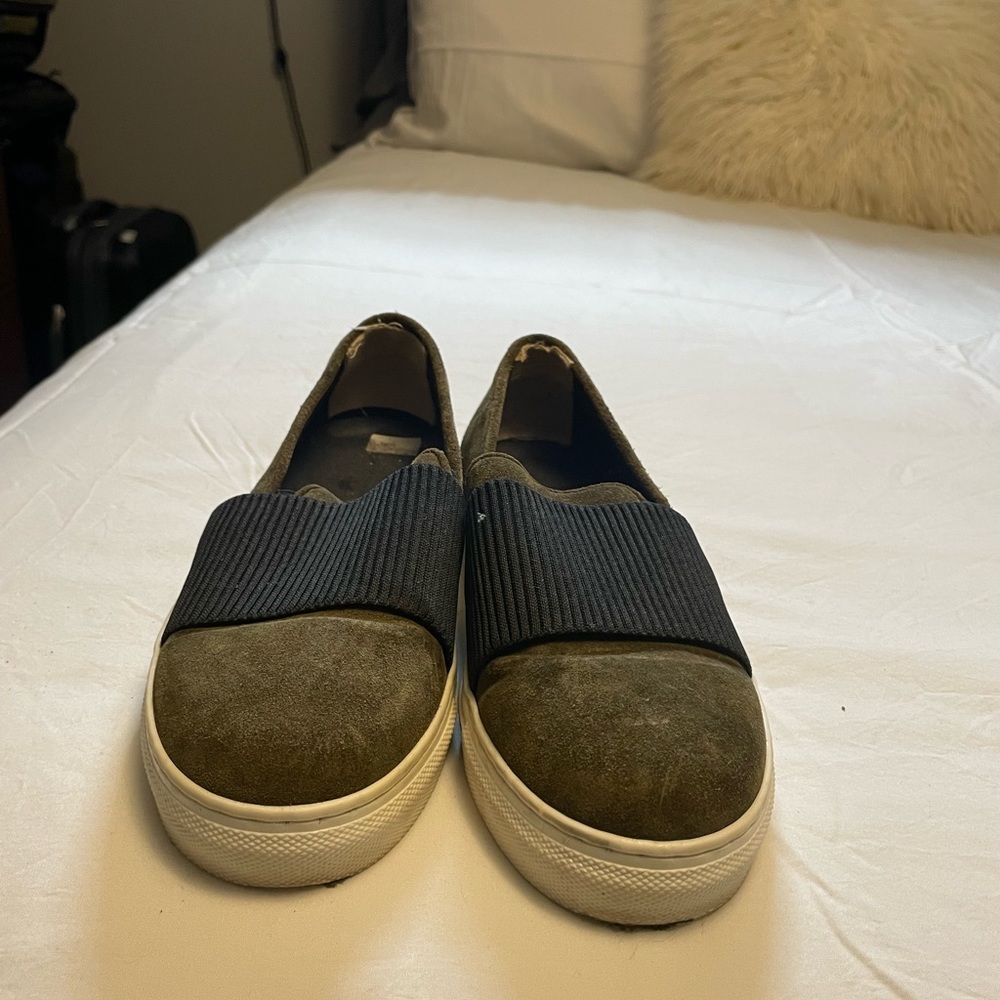 Cordani green suede sneaker